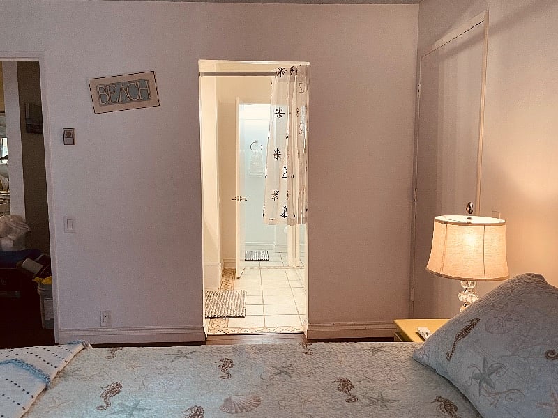 Master suite 2 with en-suite bathroom