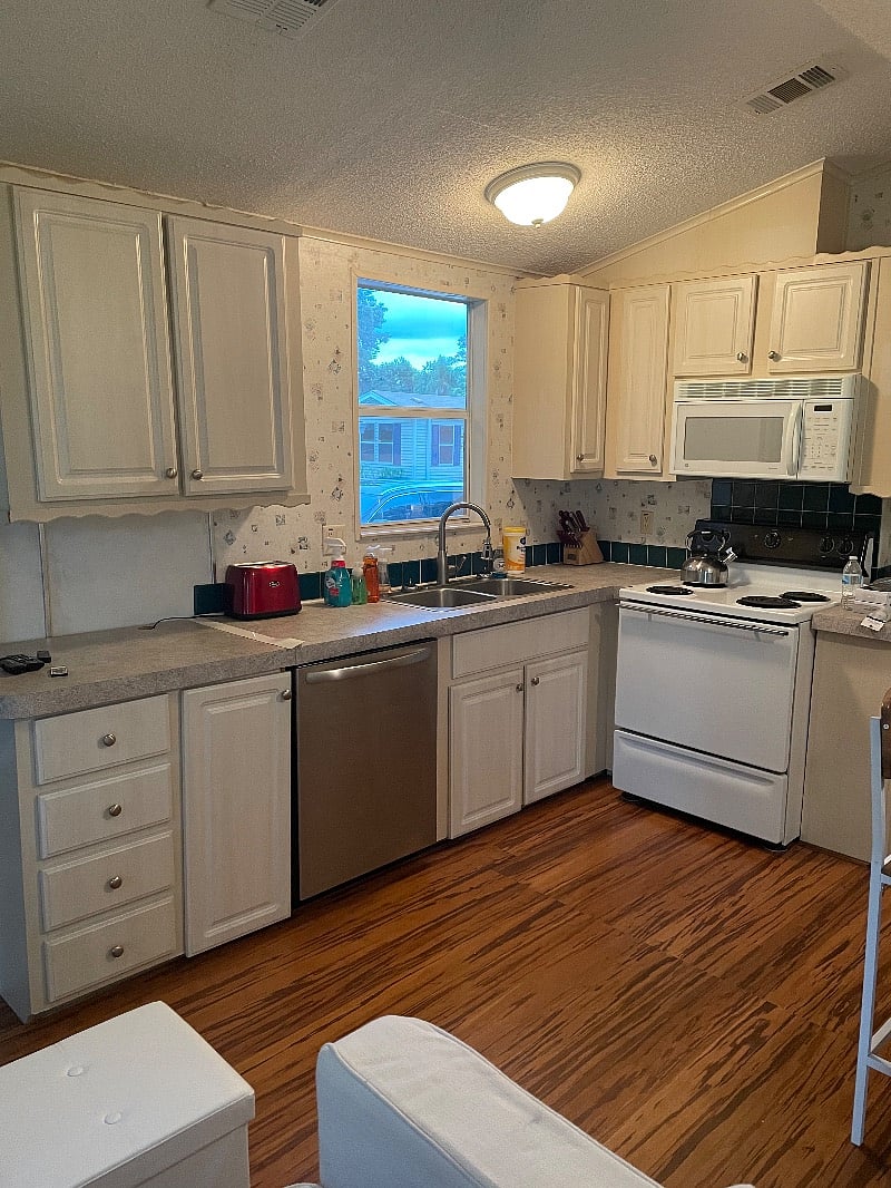 Furnished Finder property 379611_1 photo 6