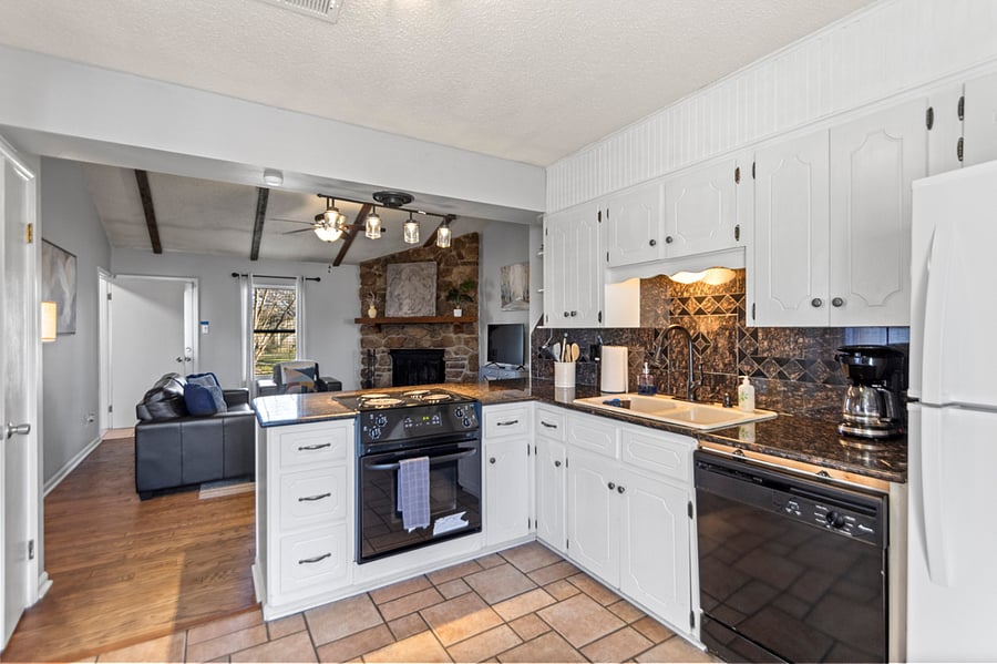 Furnished Finder property 379615_1 photo 7