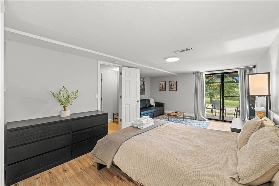 Furnished Finder property 379734_1 photo 25