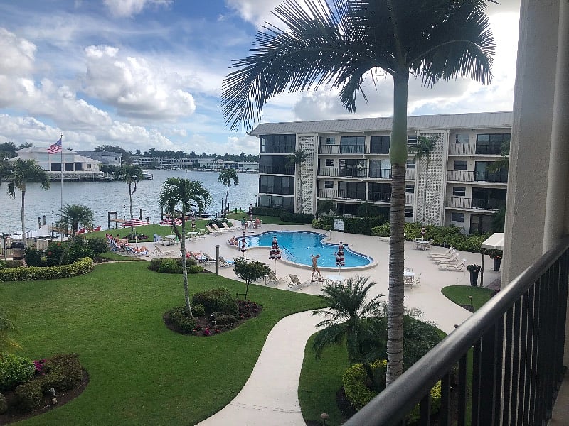 Coquina Club- 3200 Gulf Shore Blvd North- BAYFRONT