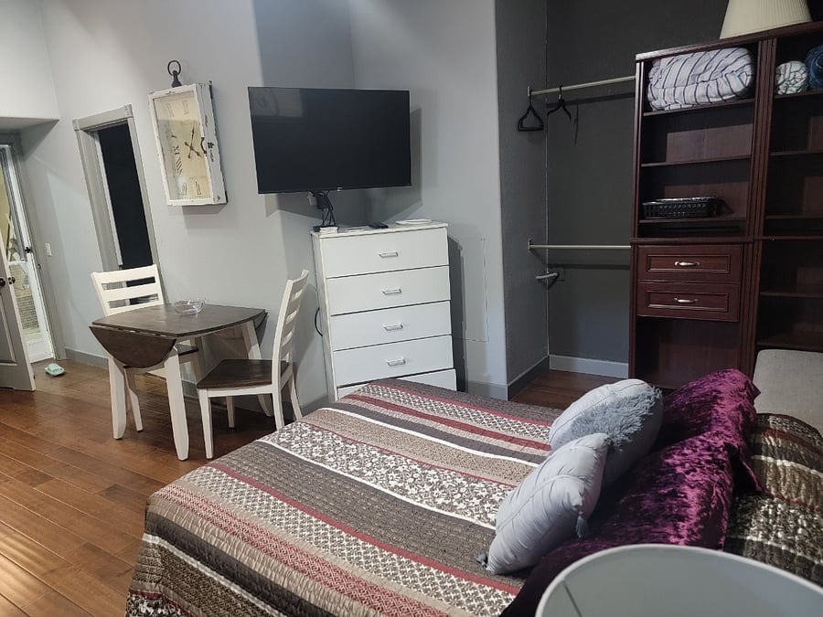 Furnished Finder property 379765_1 photo 12