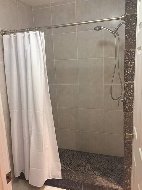 Furnished Finder property 379814_2 photo 3