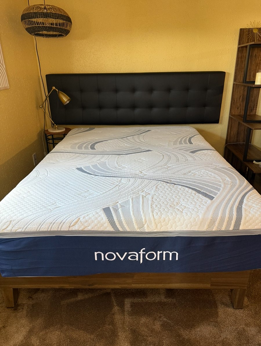 New 14 inch novaform mattress June 2025