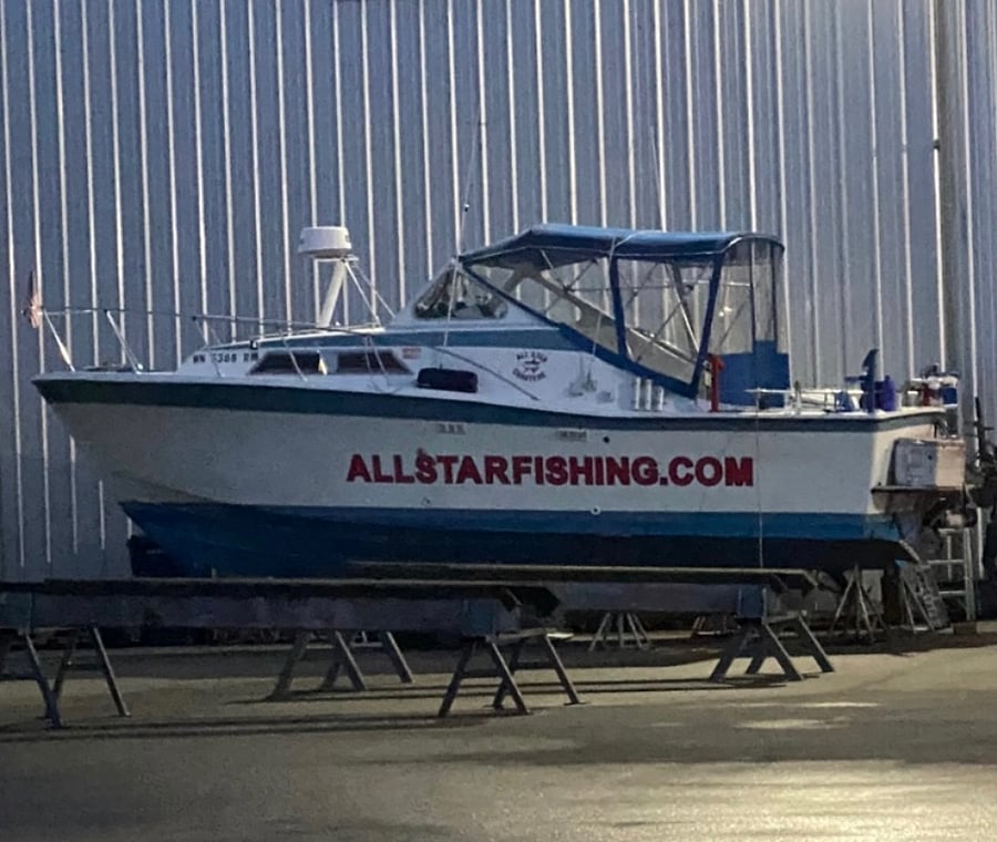 Plan a fishing trip with Everett's All Star Fishing Charter. Fish for all five species of Pacific salmon and lingcod, depending on the season, flounder fishing and Dungeness