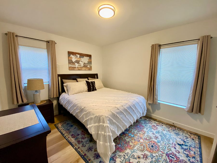 Nice sized bedroom with queen bed!