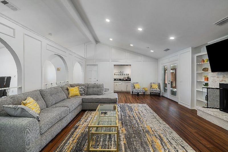 Furnished Finder property 379881_1 photo 9