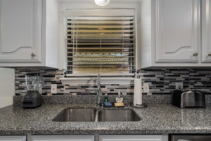 Furnished Finder property 379881_1 photo 12