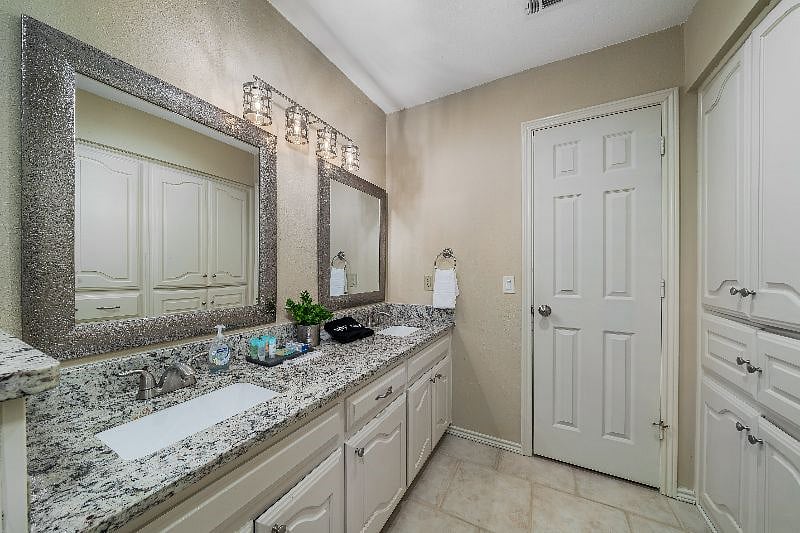 Furnished Finder property 379881_1 photo 24