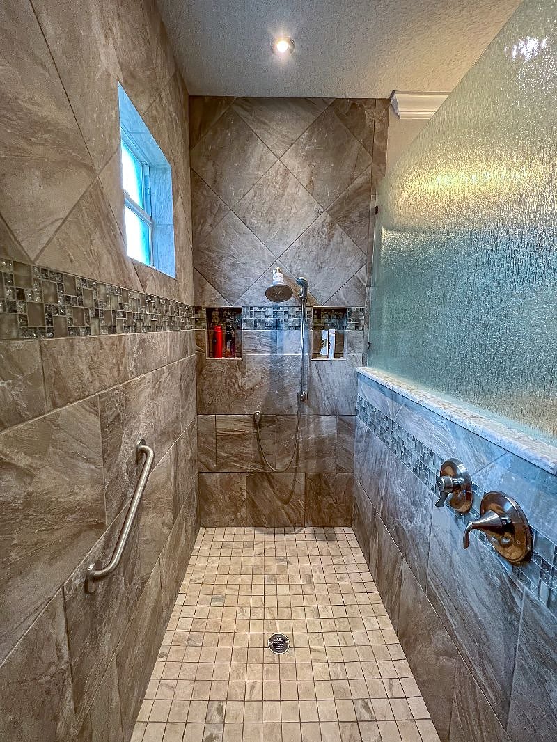 Furnished Finder property 379909_1 photo 13
