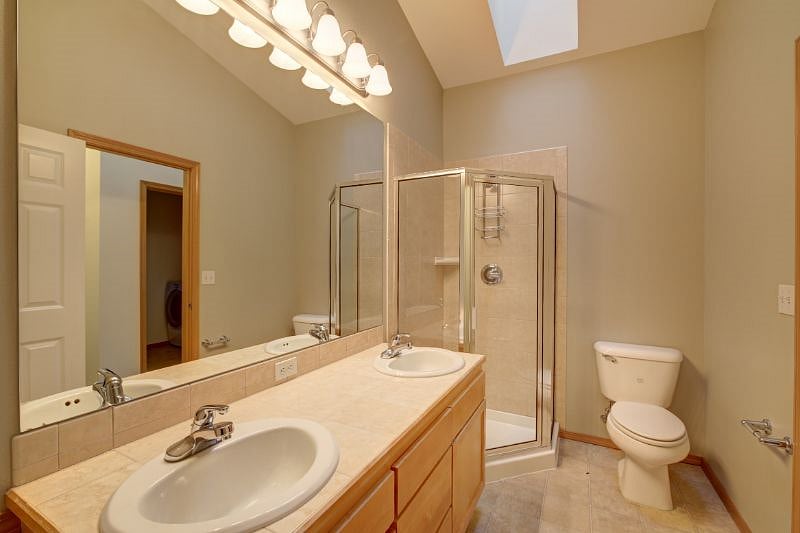 3rd floor master bathroom, full bathroom with jacuzzi bath and separate shower stall, skylight.