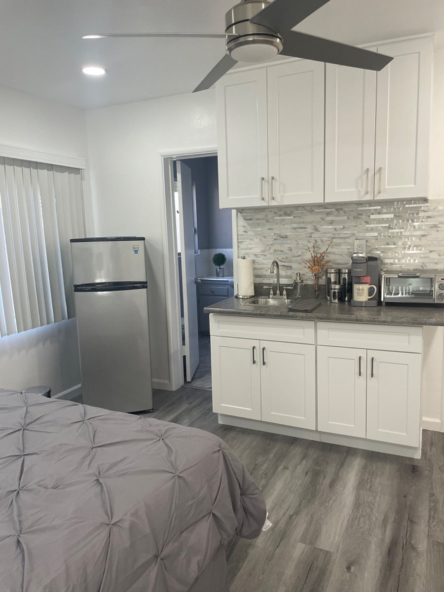 Furnished Finder property 379972_1 photo 3