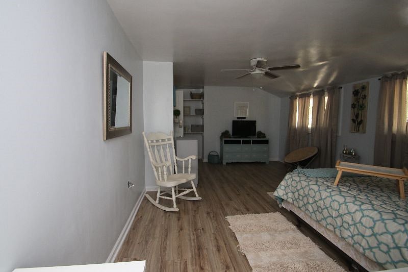 Furnished Finder property 379981_1 photo 15