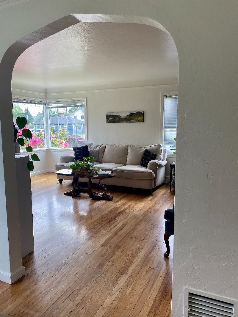 Furnished Finder property 379982_1 photo 12