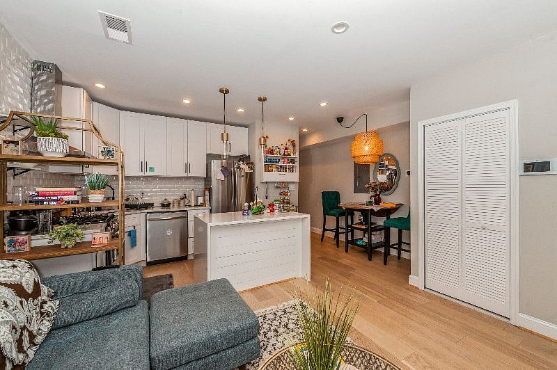 Furnished Finder property 379983_1 photo 11