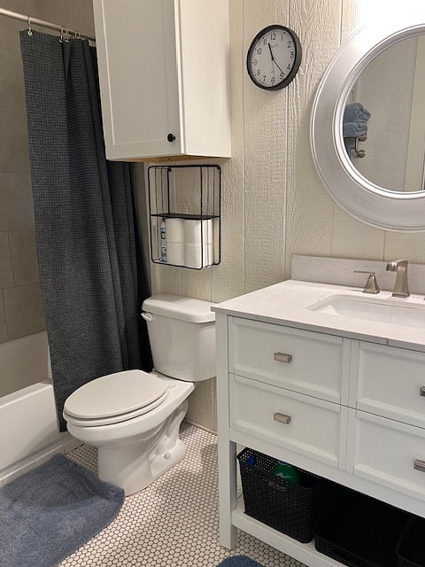 Private bath from inside the bedroom