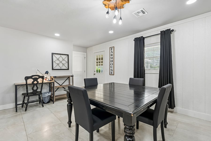 Furnished Finder property 380022_3 photo 25