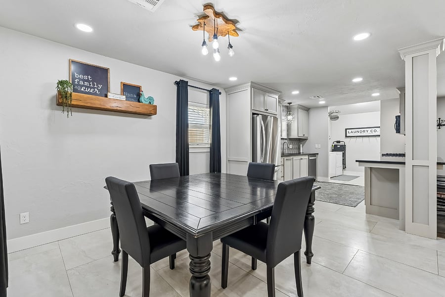 Furnished Finder property 380022_3 photo 22