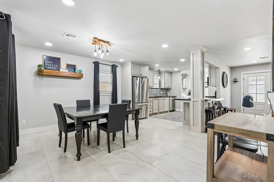 Furnished Finder property 380022_3 photo 24