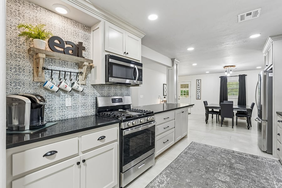 Furnished Finder property 380022_3 photo 14