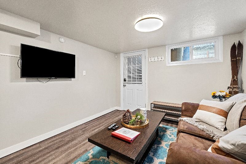 Furnished Finder property 380062_2 photo 6