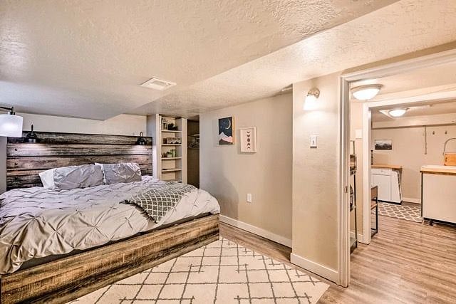 King size bed