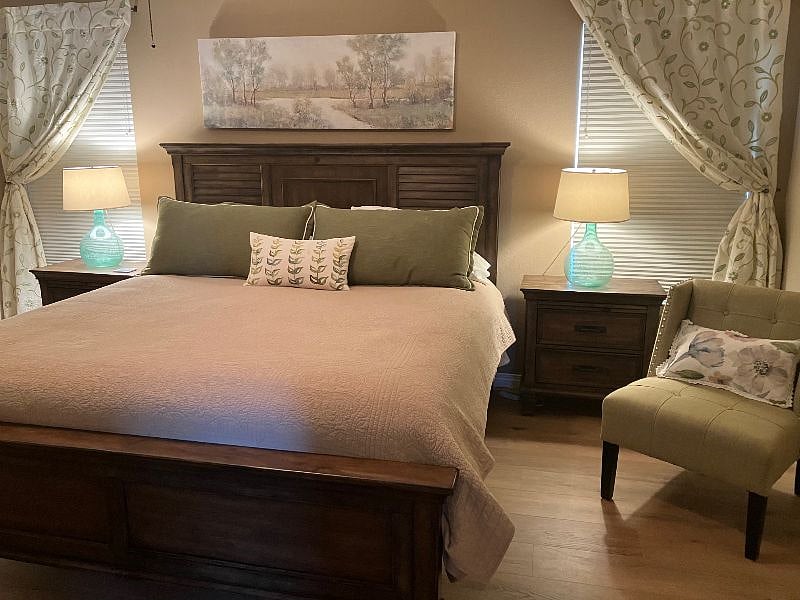 Furnished Finder property 380145_1 photo 10