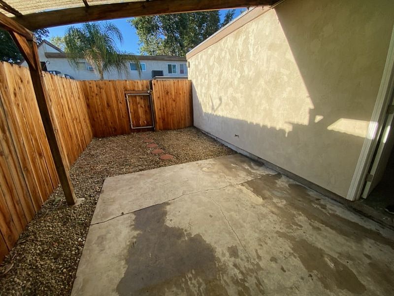 Furnished Finder property 380206_1 photo 13