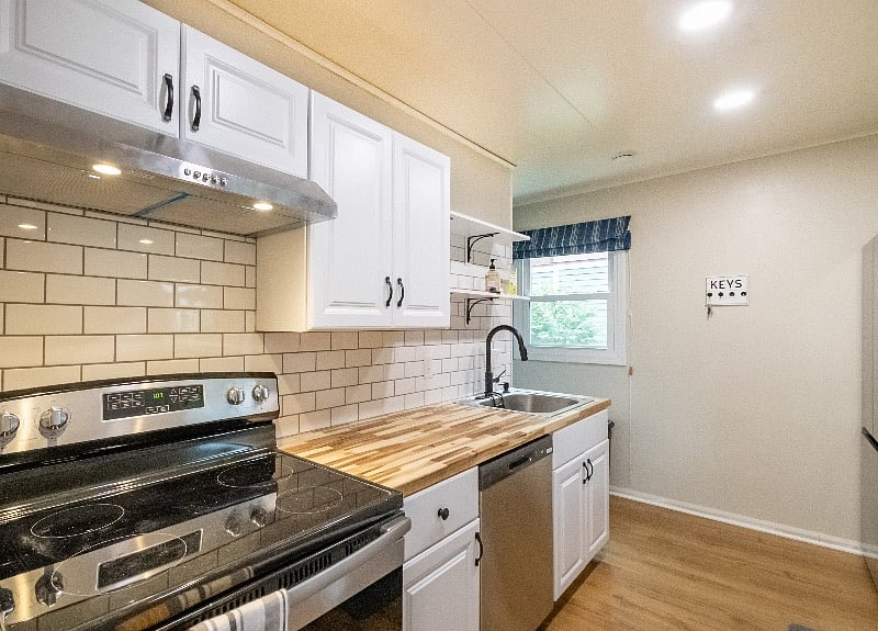 Furnished Finder property 380207_1 photo 8