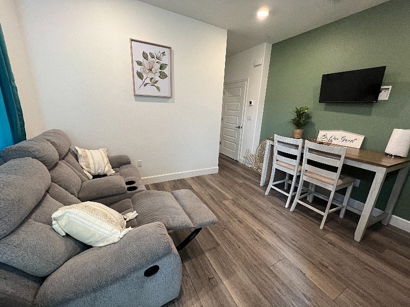 Furnished Finder property 380232_1 photo 10