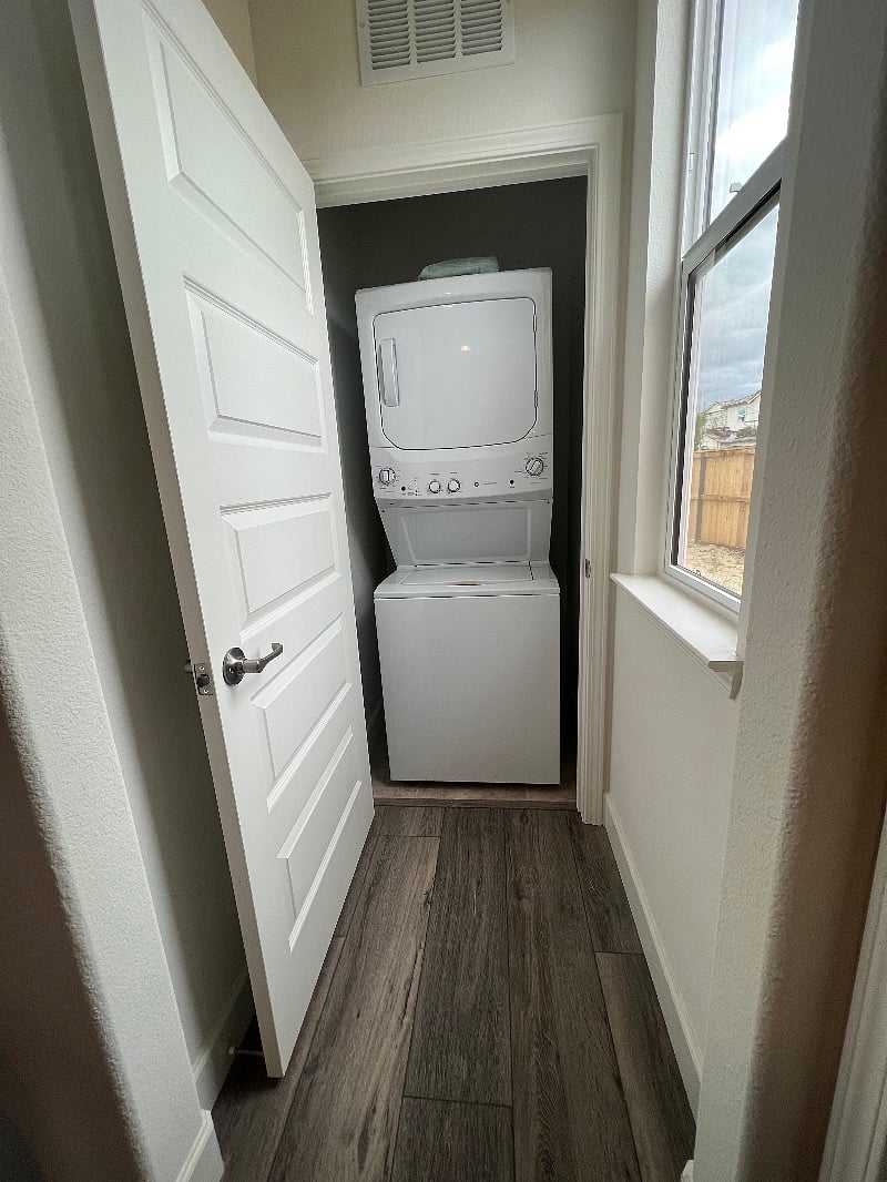 Furnished Finder property 380232_1 photo 8