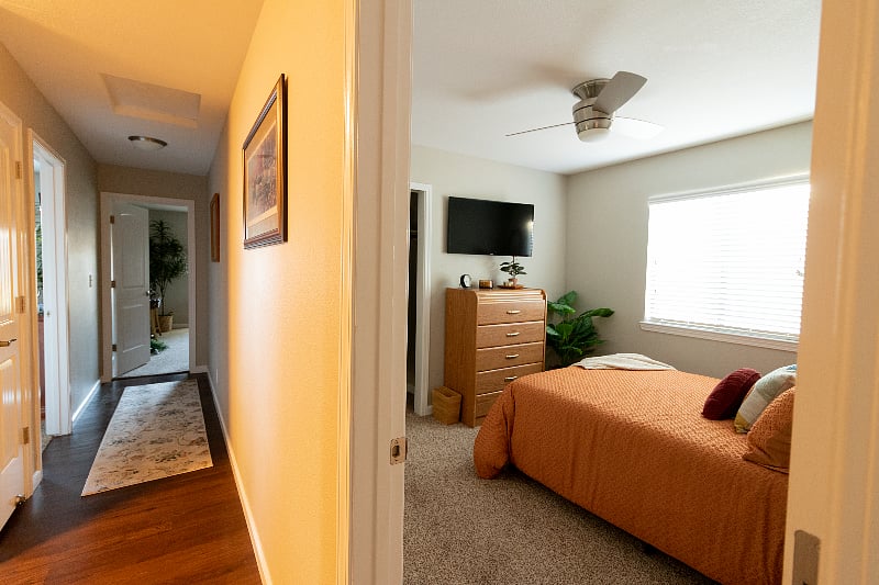 Furnished Finder property 380252_3 photo 20