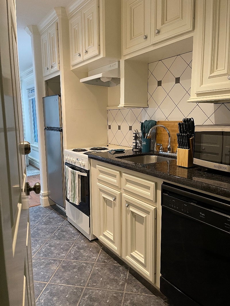 Furnished Finder property 380360_1 photo 23