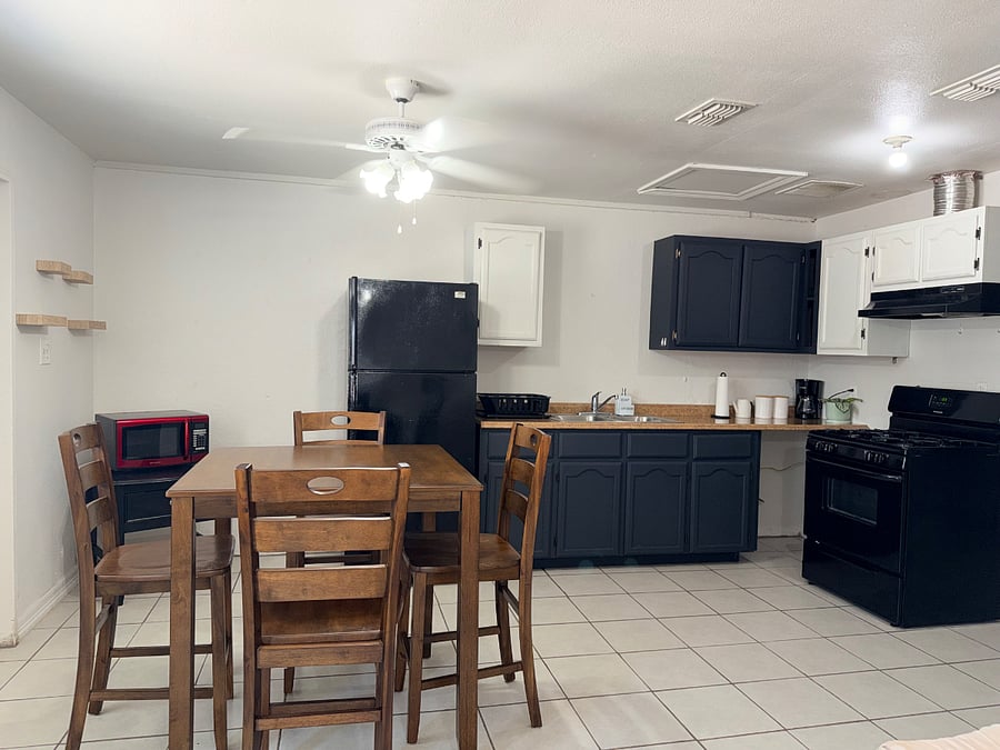 Furnished Finder property 380380_1 photo 3
