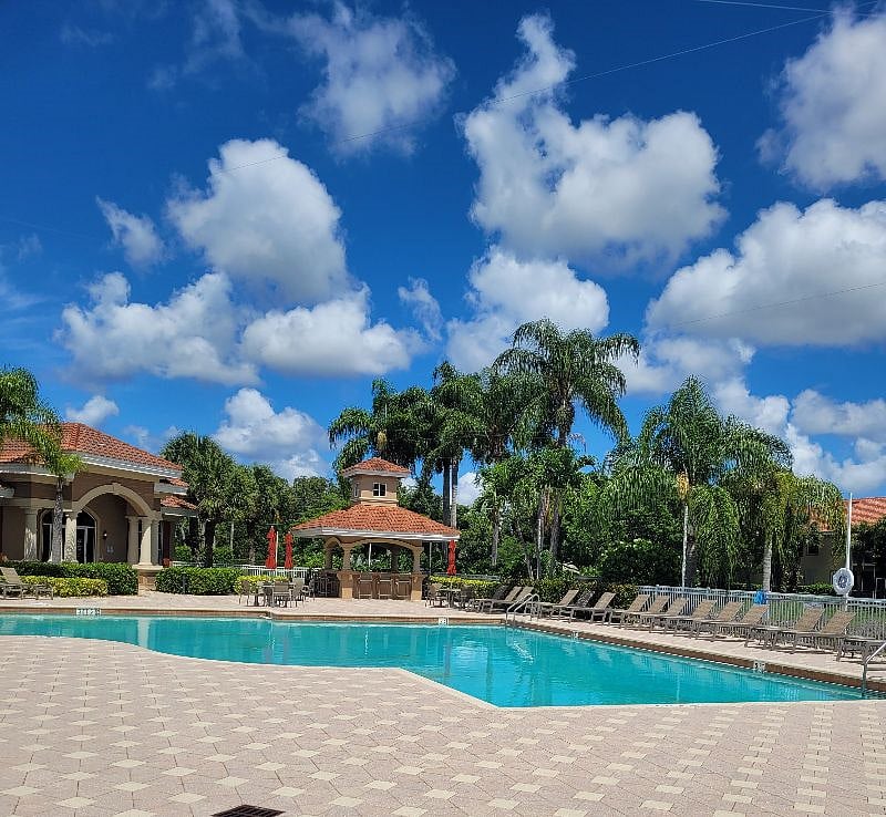 Furnished Finder property 380500_1 photo 10