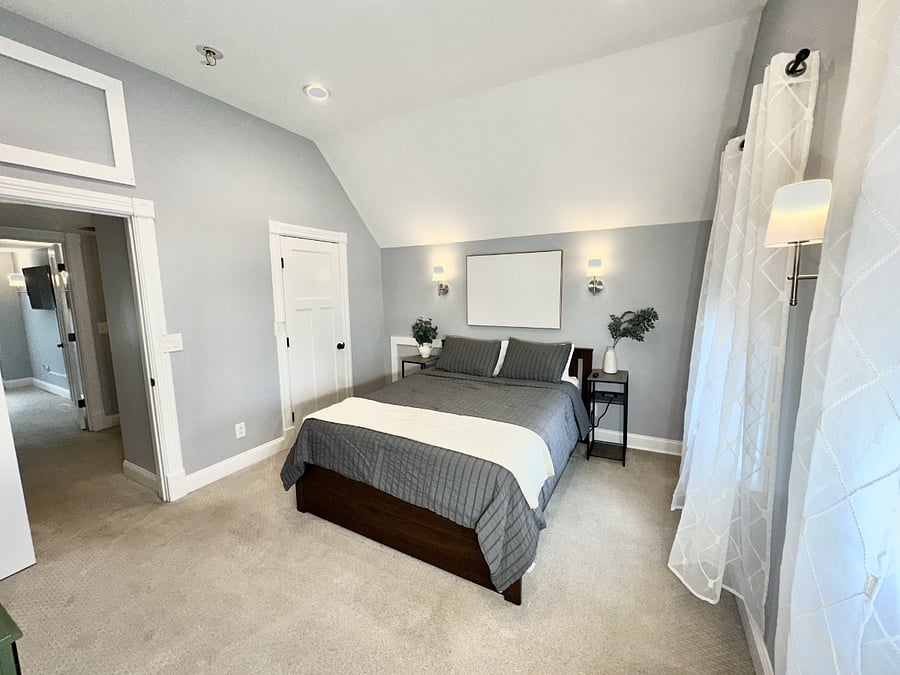Bedroom 2 with queen size bed and 2 closets.