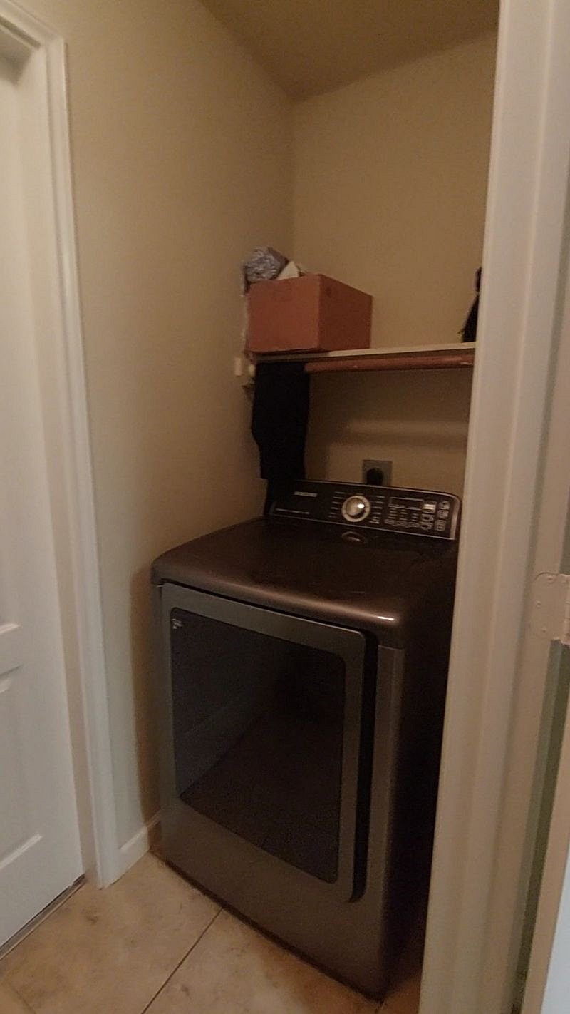 Furnished Finder property 380539_1 photo 13