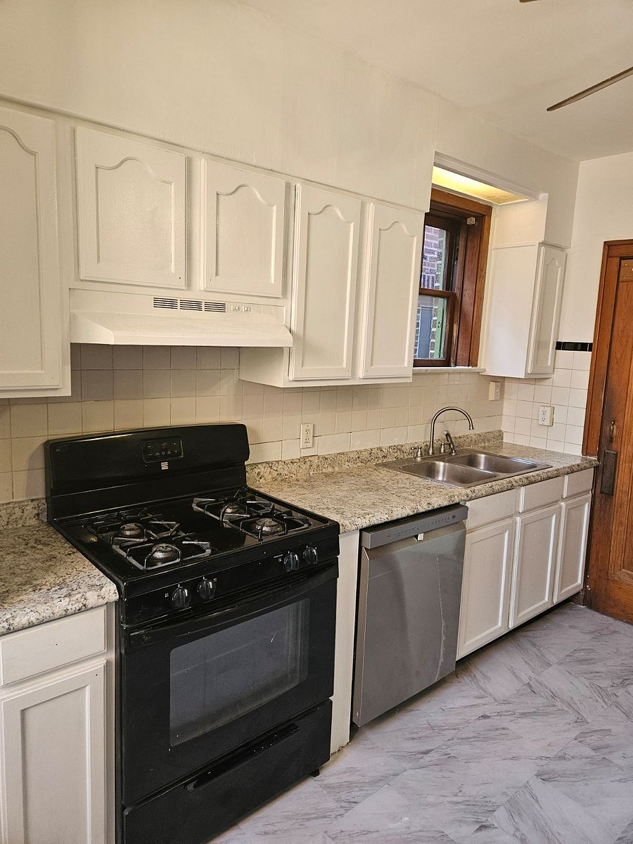 Furnished Finder property 380570_1 photo 18