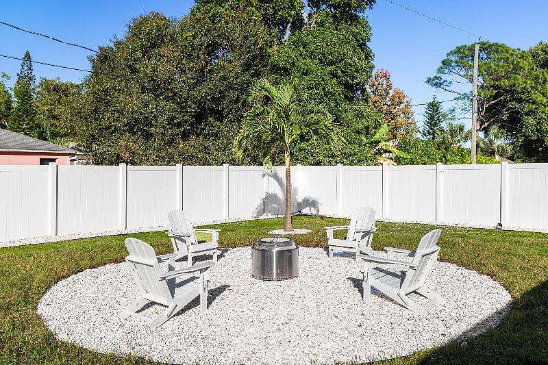 Furnished Finder property 380597_1 photo 24