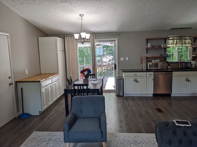 Furnished Finder property 380606_2 photo 9