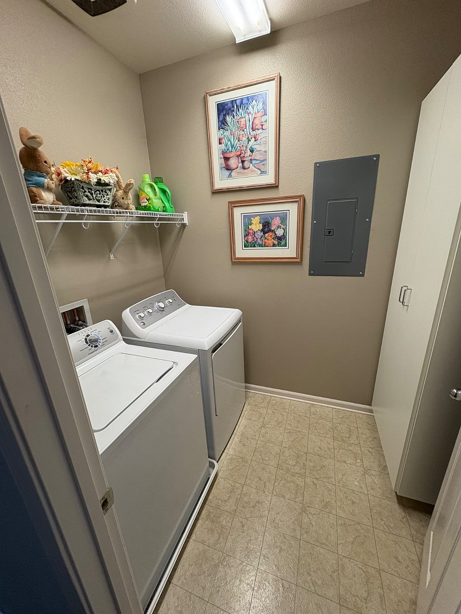 Furnished Finder property 380632_1 photo 11