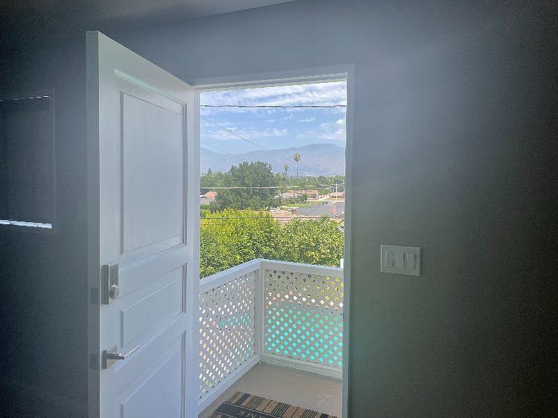 Furnished Finder property 380650_1 photo 20