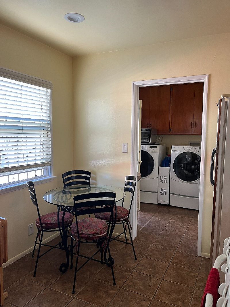 Furnished Finder property 380690_1 photo 5