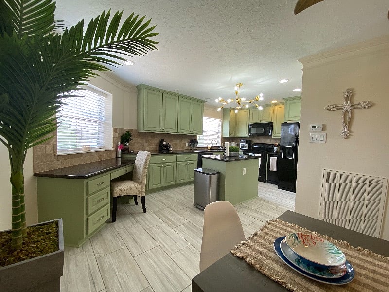 Furnished Finder property 380738_1 photo 4