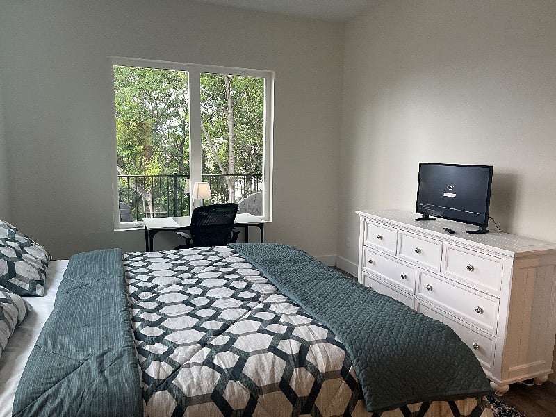 Furnished Finder property 380774_1 photo 8