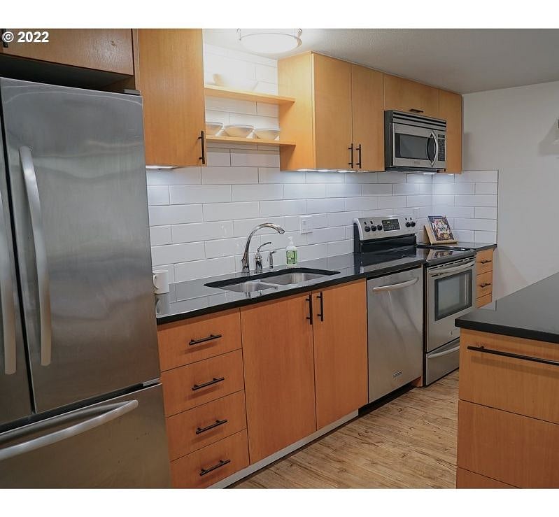 Furnished Finder property 380780_1 photo 4