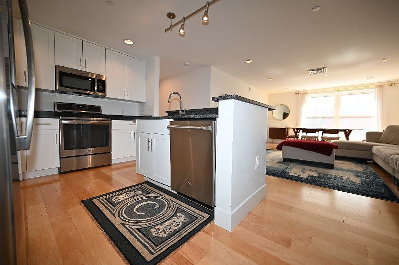 Furnished Finder property 380784_1 photo 7