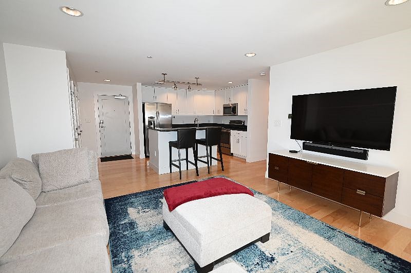 Furnished Finder property 380784_1 photo 21