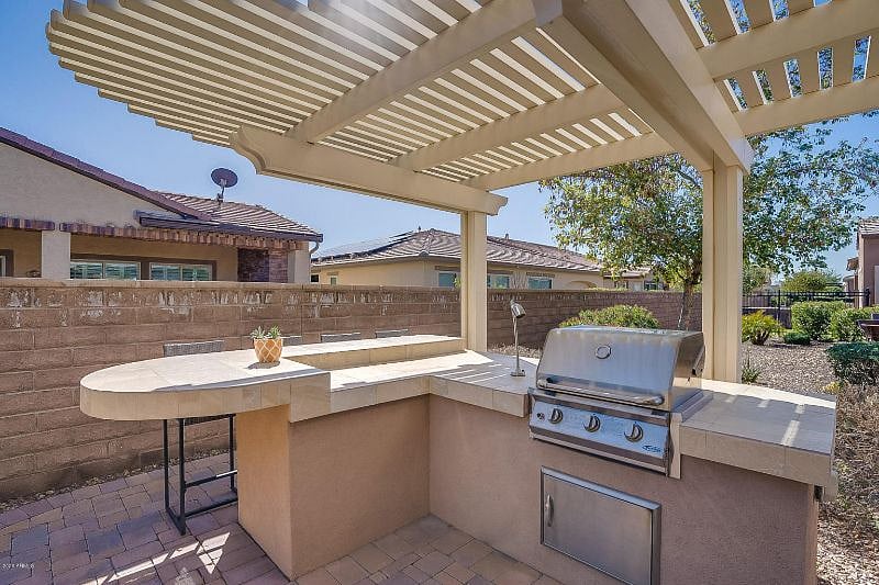 Furnished Finder property 380792_1 photo 4
