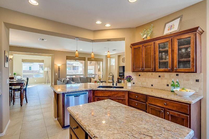 Furnished Finder property 380792_1 photo 8